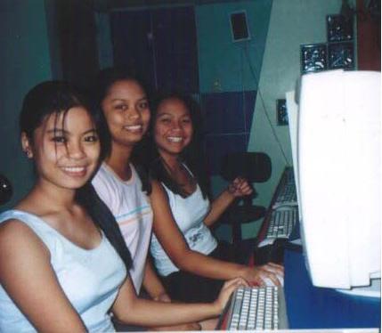 computergurls.jpg